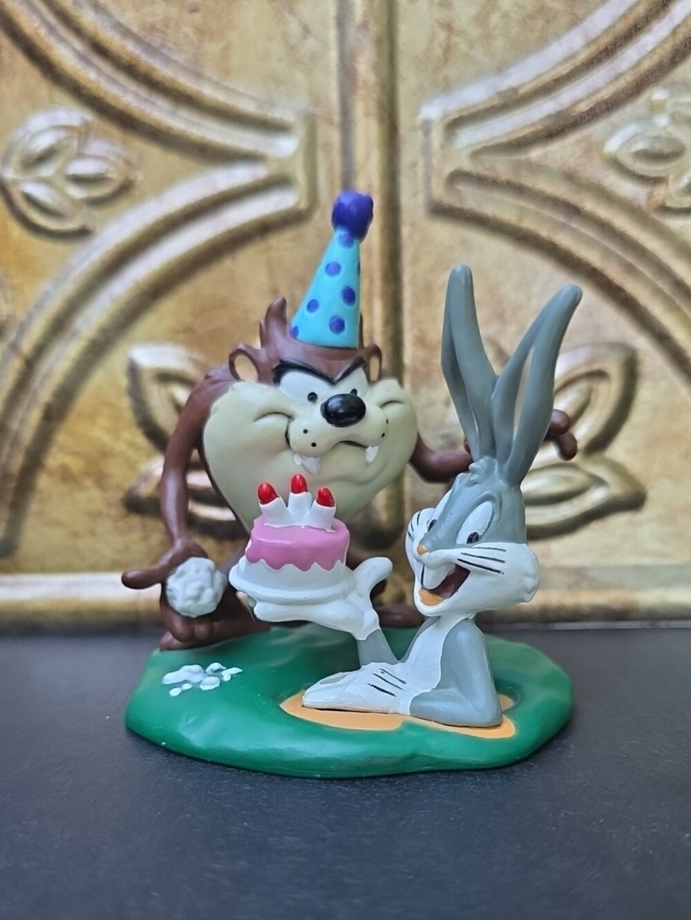 Vintage 1995 Warner Bros. Looney Tunes Bugs Bunny and Taz Cake Topper